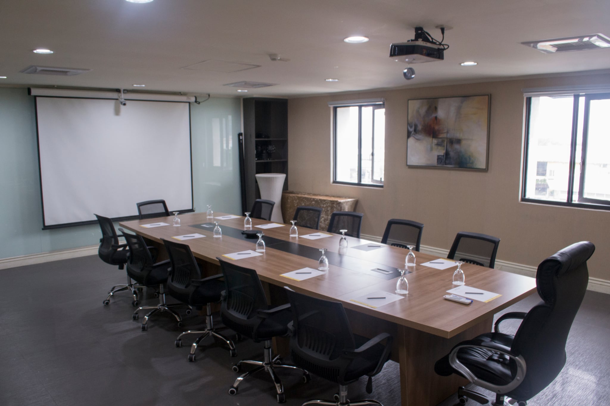  Versailles Conference Room